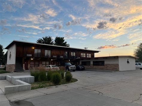 TRAILS END MOTEL SHERIDAN - Motel Reviews, Photos, Rate Comparison ...