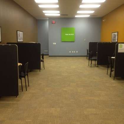 H&R Block Office Photos | Glassdoor