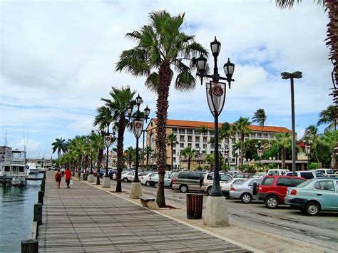 Car Rental Aruba Airport | Flexible Bookings | SIXT Rent a car