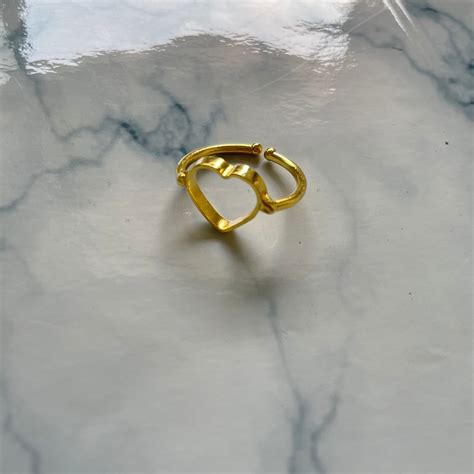 Heart open back adjustable ring gold