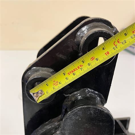 How to Measure Bucket Pin Dimensions on a Mini Excavator | L&S