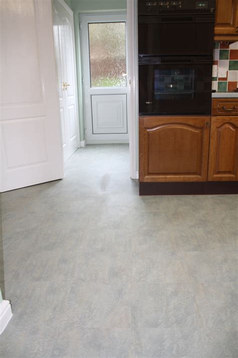 KARNDEAN LUXURY VINYL TILE FLOORING LVT in Burton on Trent area