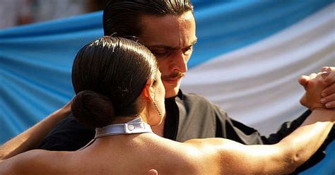 Bailando tango en Argentina - Iberia Joven