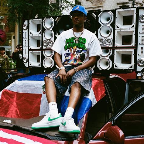 Birth Of Royal Child品牌介紹：一條牛仔褲鑲2萬顆水鑽，被Chris Brown穿紅！ | GQ Taiwan