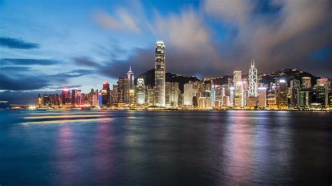 大陆人不去香港，注册和维持一个香港公司的最低费用有多少？ - 知乎