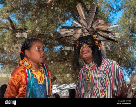 Chumash native American elder & child at the 2013 Inter Tribal Pow Wow ...