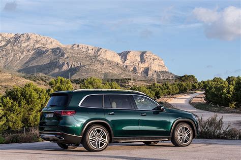 2020 Mercedes-Benz GLS Proves It Can Off-Road As Well - autoevolution
