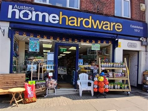 Local Hardware Store 的图像结果