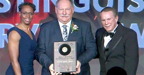 Huff receives Distinguished Service Award at athletic administrators ...