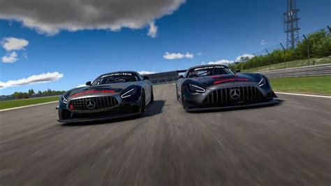 Differences Between GT3 and GT4 Race Cars in Sim Racing | Fanatec