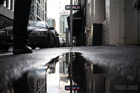 反思 水坑里 水 雨 路 湿 自然 天气 天空 城市 街图片免费下载 - 觅知网