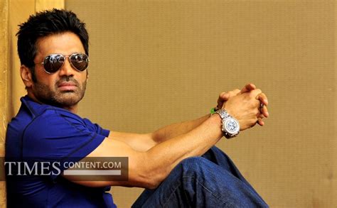 Sunil Shetty Bollywood Photo Cine actor Sunil Shetty si...