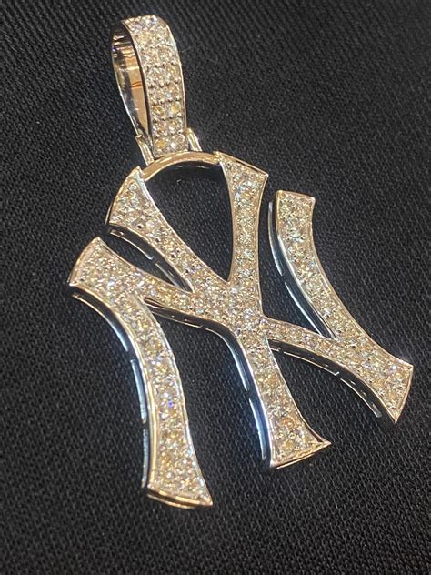 Pave 2.20 Carats Natural Diamonds Yankees Logo Custom Unisex Pendant In ...