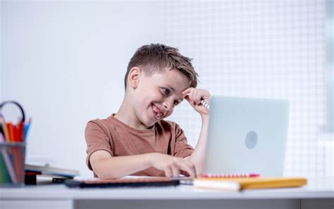 Limiting Screen Time for Kids and Other Back-to-School Eye Care Tips ...