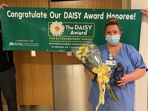 Extraordinary Cath Lab Recovery Nurse Recognized at Mon Health Medical Center | Newsroom | Mon ...