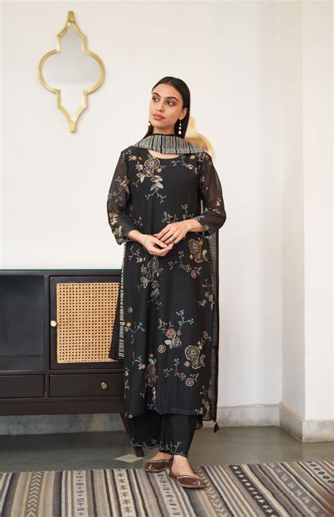 Buy - Onyx threadwork kurta set | Elan Store