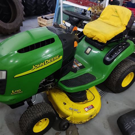 John Deere L110 tractor: full specifications and information