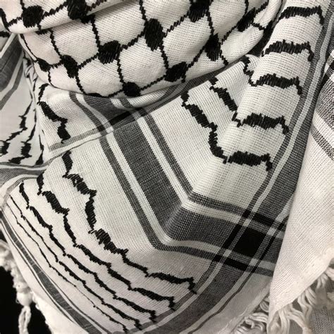 Palestinian keffiyeh Keffiyeh Scarf Made in Palestine Authentic India ...