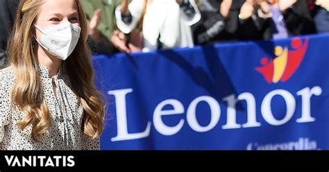 Los 6 detalles que más han llamado la atención del debut en solitario ...