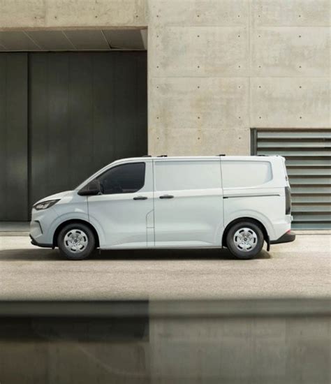 New Transit Custom Features 的图像结果