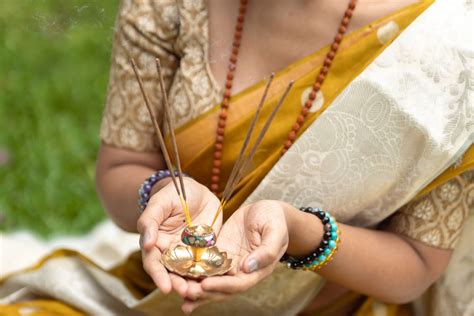 Yaazh Naturals | Handmade with love and respect for nature – Yaazh India