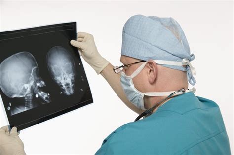What Types of Classes Do Neurological Surgeons Need to Take ...