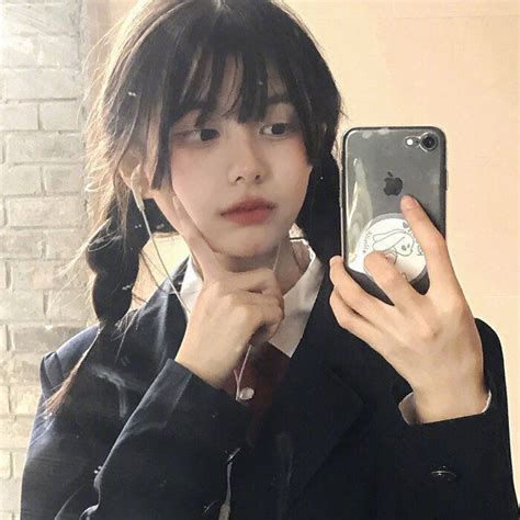 微博对镜自拍女生优质好看头像图片 | 犀牛图片网
