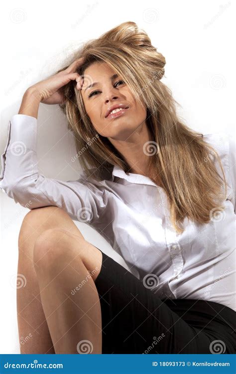 Beautiful Women Business Suit 的图像结果