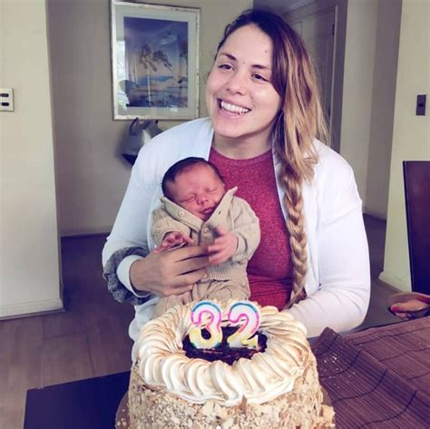 Natalia Duco celebra su cumpleaños 32 con tierna foto de su hijo ...