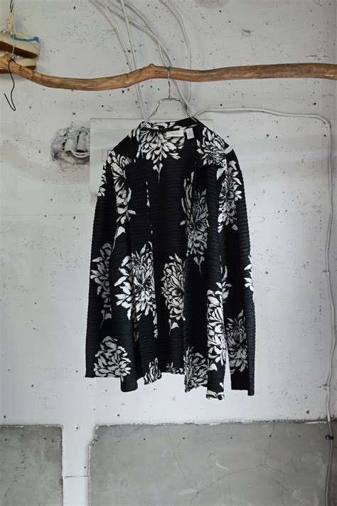 FLOWER DESIGN "羽織" PLEATS JACKET | iroha