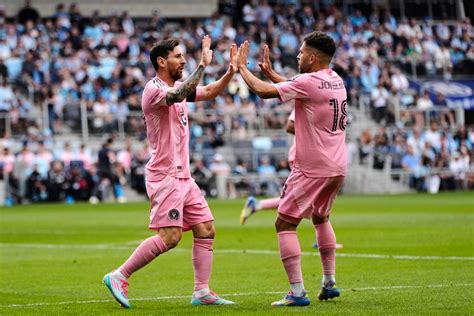 Longtime Lionel Messi teammate Jordi Alba extends Inter Miami contract ...