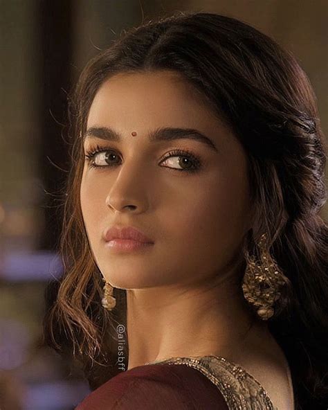 Bollywood female actors – Artofit