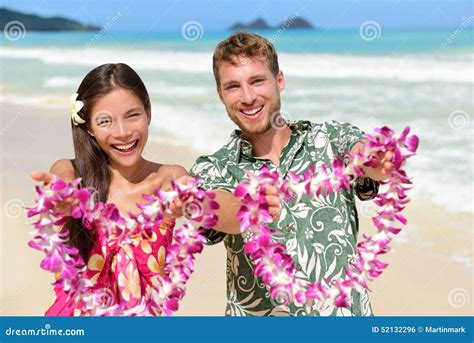 Welcome To Hawaii - Hawaiian People Showing Lei Stock Photo - Image of ...