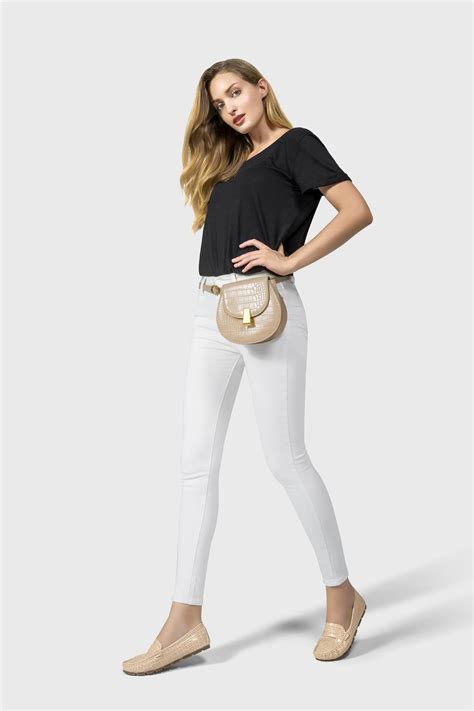 Lookbook Search 的图像结果