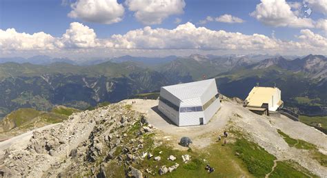 Webcams - Arosa Bear Sanctuary