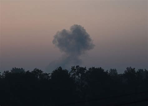 乌克兰东部城市遇袭致9死21伤，乌方：俄发射7枚S-300导弹_凤凰网视频_凤凰网