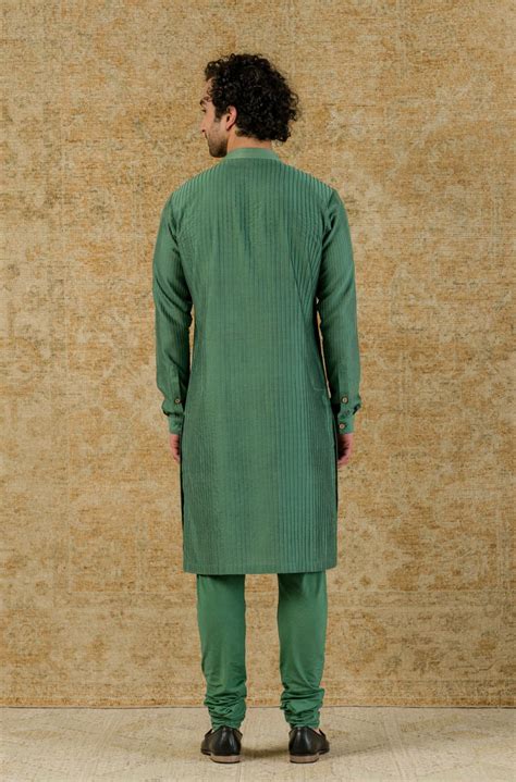DEVNAAGRI- Green Pin Tuck Cotton Silk Kurta Set – Devnaagri