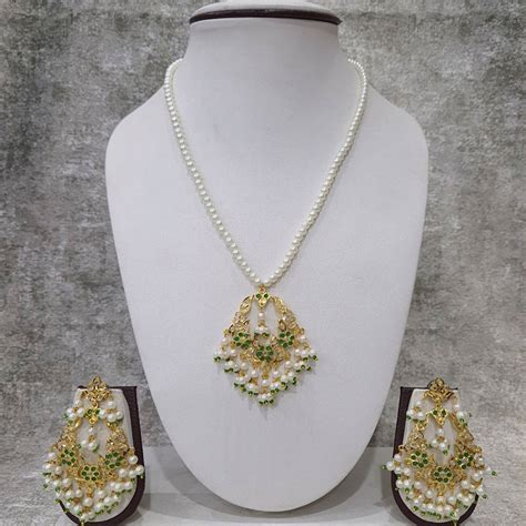 Shagna Gold Plated Ad Stone Necklace Set – JewelEMarket