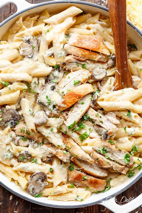 Creamy Garlic Parmesan Chicken Alfredo - Cafe Delites