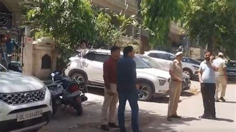 Daughter of IRS officer found strangled to death in Delhi home; former ...