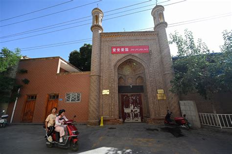 China pushes ‘Sinicization of Islam’ in Xinjiang as Ramadan arrives - LiCAS.news | Light for the ...
