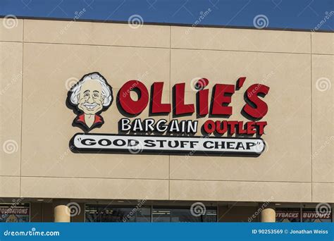 Lafayette - Circa April 2017: Ollie`s Bargain Outlet. Ollie`s Carries a ...