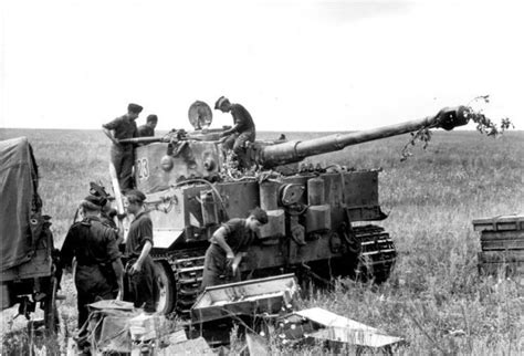 Amazing Footage of The Heavy German Tiger Tank - Feared On The ...