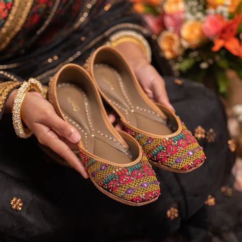 Dhanak Black Juttis | Multicolor Mirror & Sequin Detailing – Coral Haze