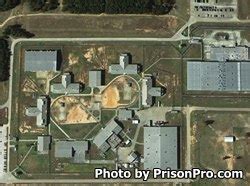 Lewis Unit Visiting hours, inmate phones, mail