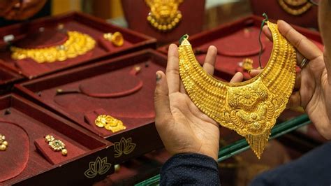 Gold Rate Today Eid 2025: ईद पर सोने के भाव में जोरदार तेजी! 7100 रु ...