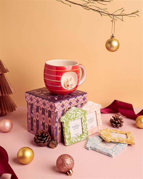 Buy Merry & Bright Gift Box Online | Wishing Chair