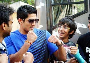Pugilist Vijender Singh gives tips | Page 628 | The Times of India
