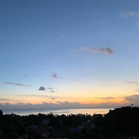 REEF VILLA AND GUESTHOUSE (Anse Aux Pins) - Hotel Reviews & Photos ...