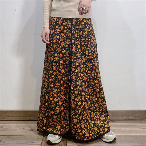 60-70s black flower printed quilting long skirt【463】 | LEMON
